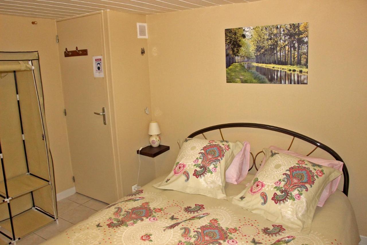 Le Pre De Luceau Bed & Breakfast Blet Exterior photo